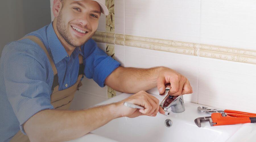 Professional clogged drains services in La Motte, IA